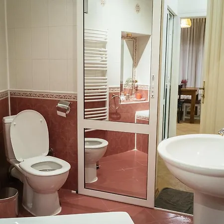 Maison 21 Къща за гости